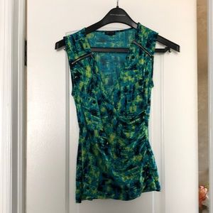 Nine West multi colored tunic top size S